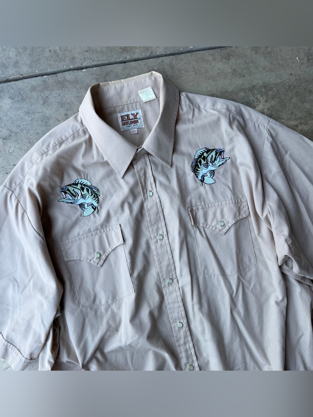 Ely Cattleman tan button up shirt with fish embroidery Size XXL